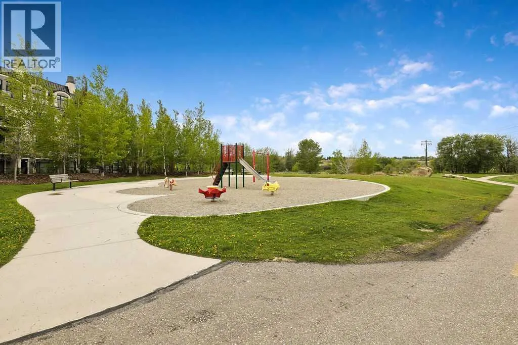 404, 131 Quarry Way SE
