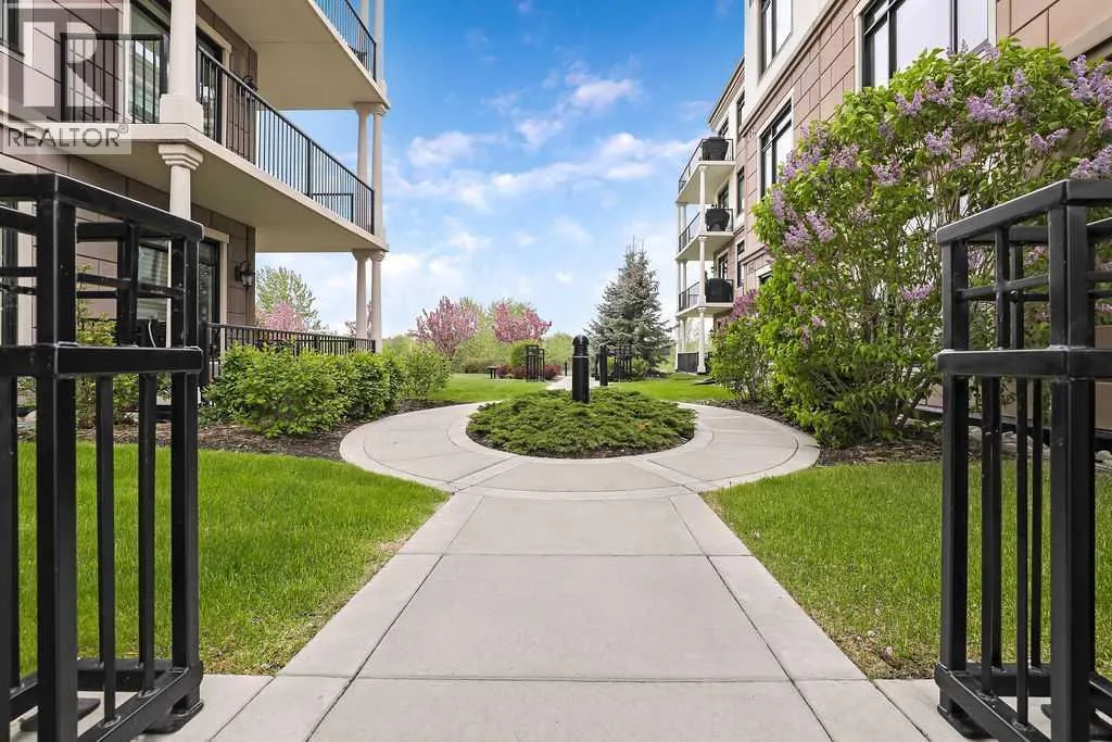 404, 131 Quarry Way SE