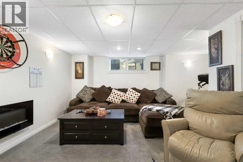 38 Prestwick Drive SE