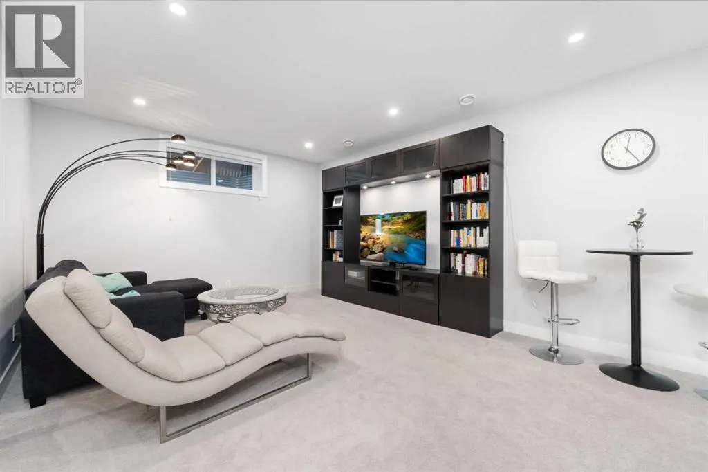 141 Masters Terrace SE