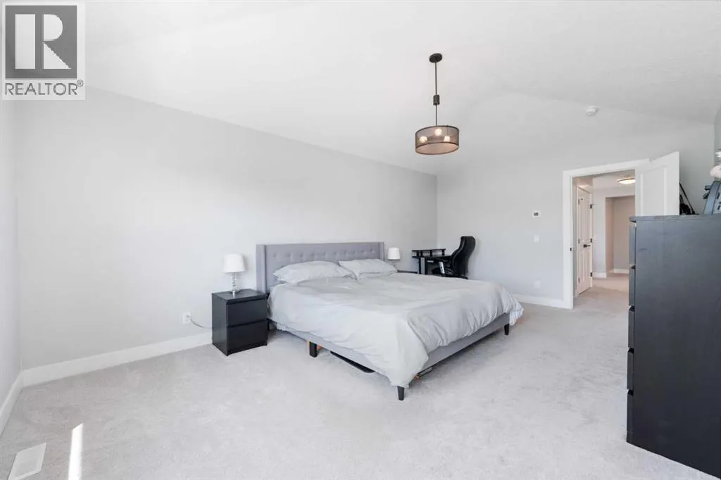 141 Masters Terrace SE
