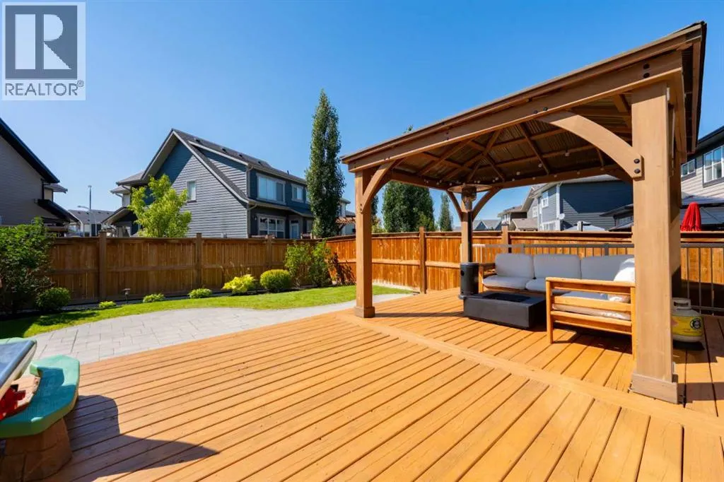 141 Masters Terrace SE