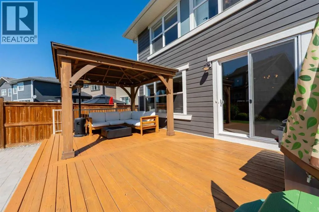 141 Masters Terrace SE