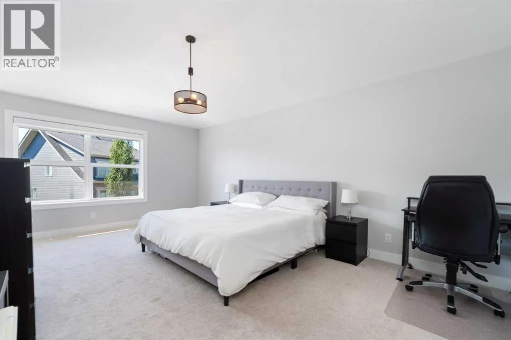 141 Masters Terrace SE