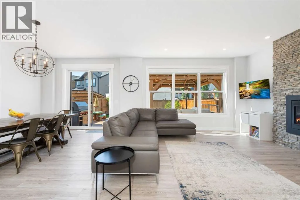 141 Masters Terrace SE
