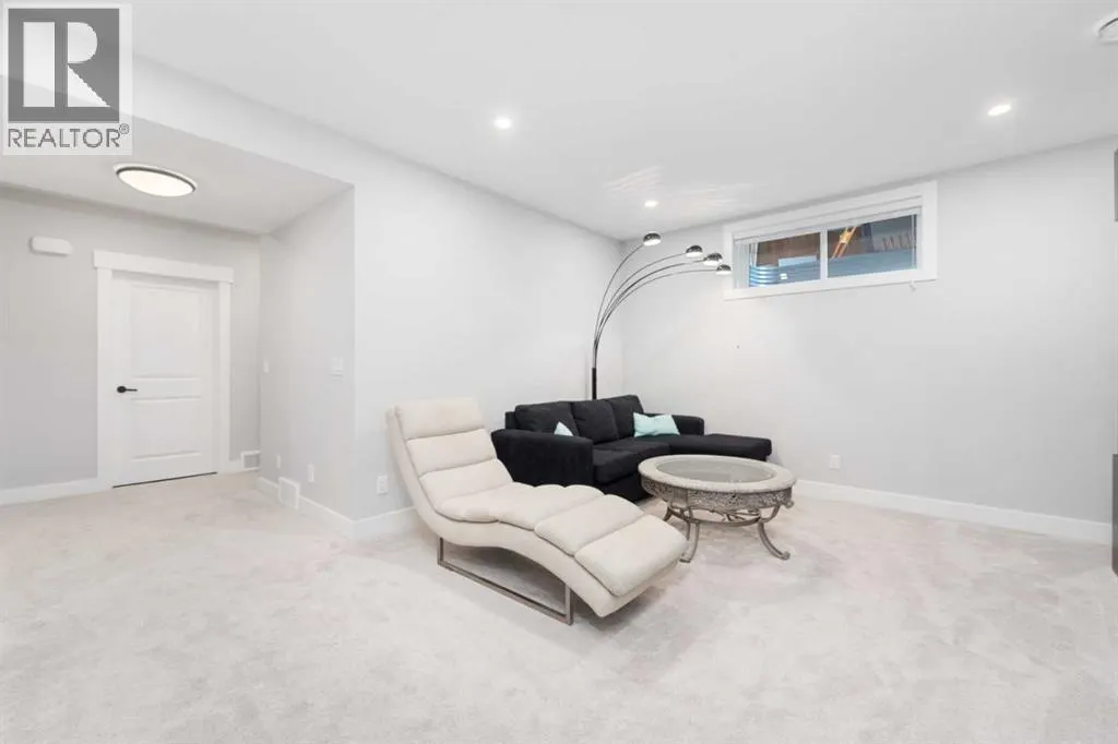 141 Masters Terrace SE