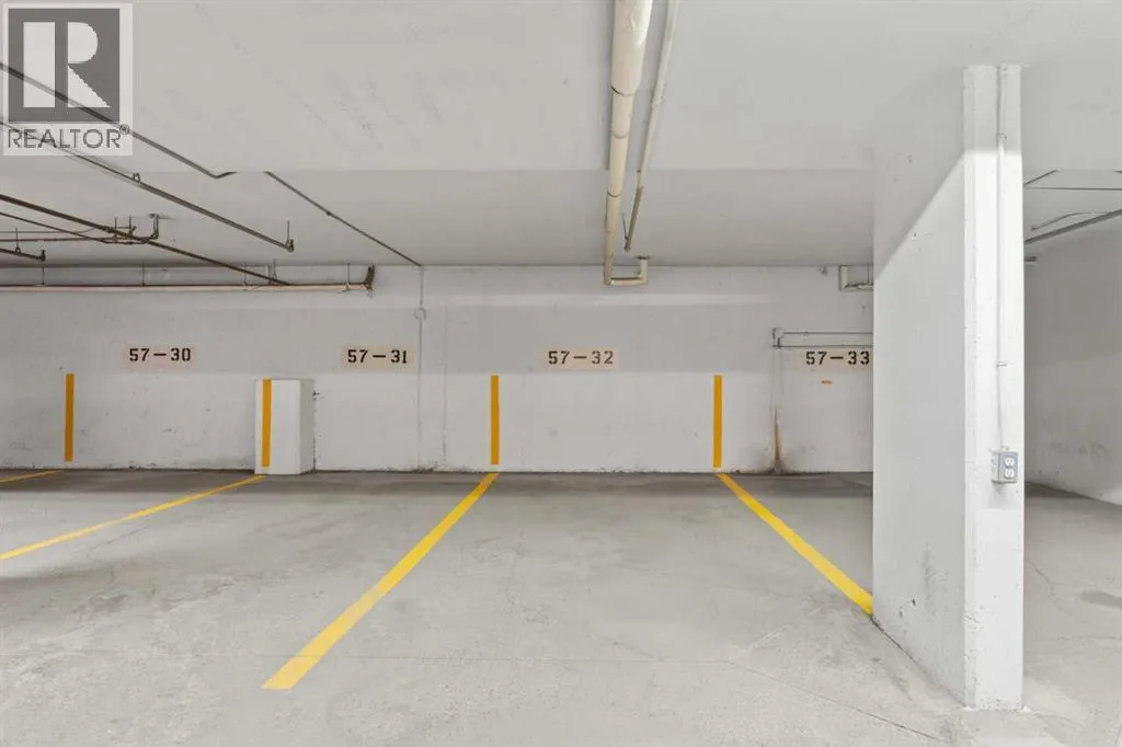 202, 7202 Valleyview Park SE