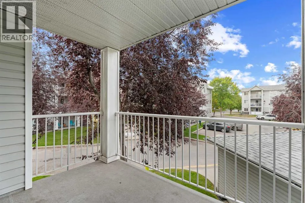 202, 7202 Valleyview Park SE