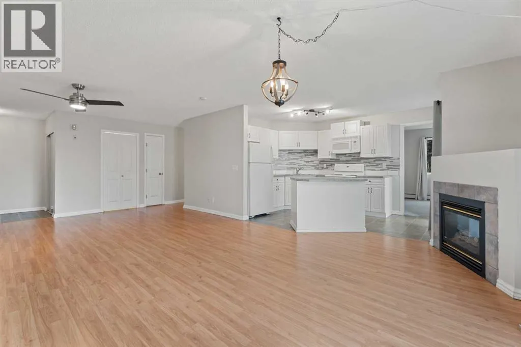202, 7202 Valleyview Park SE