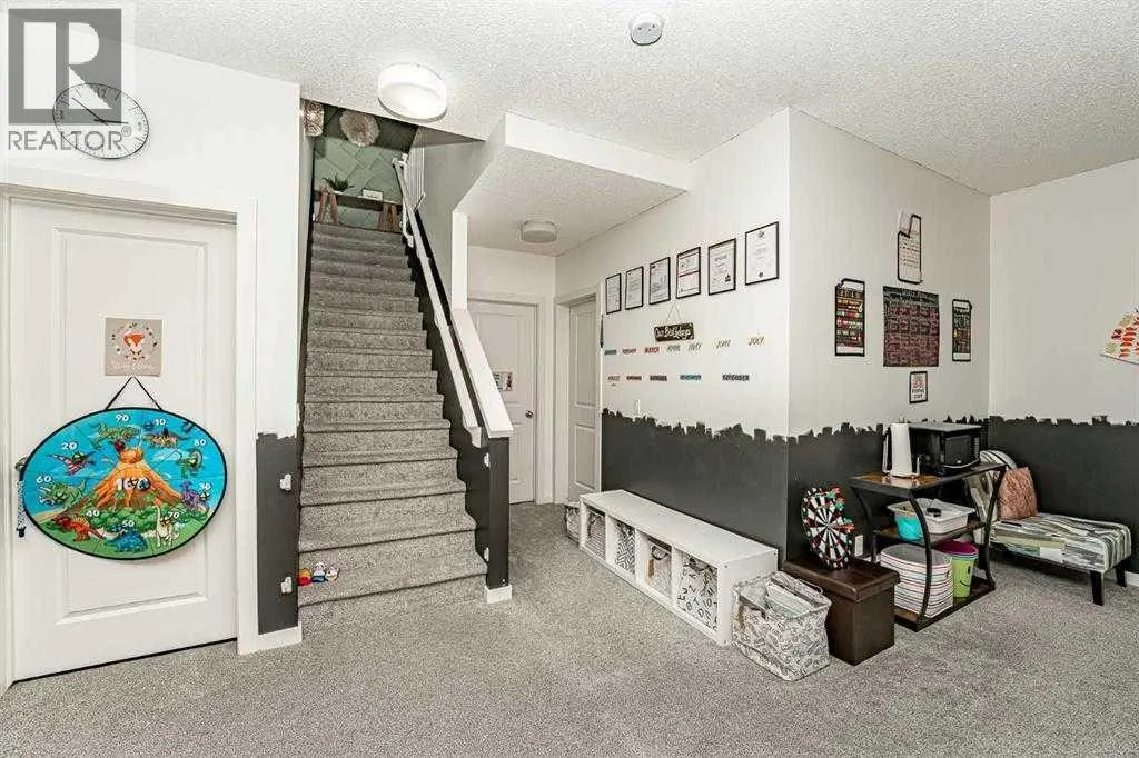 158 Masters Point SE