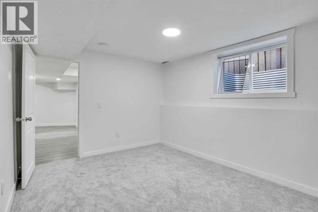60 Whitworth Way NE