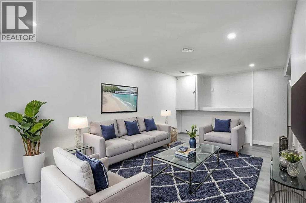 60 Whitworth Way NE