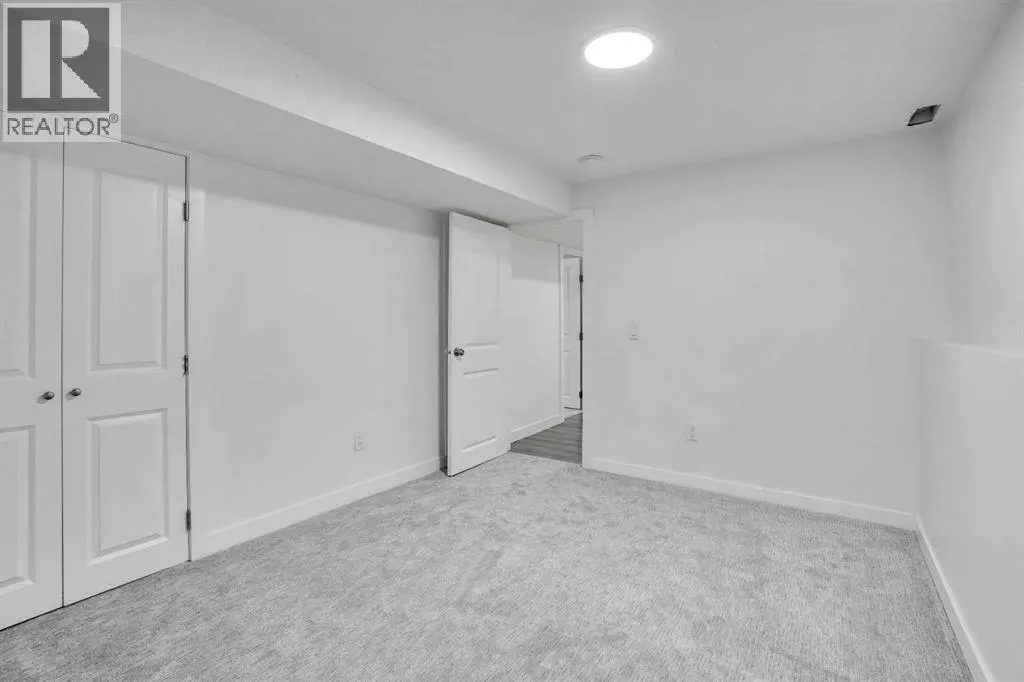 60 Whitworth Way NE