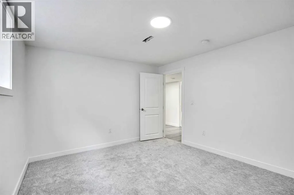 60 Whitworth Way NE