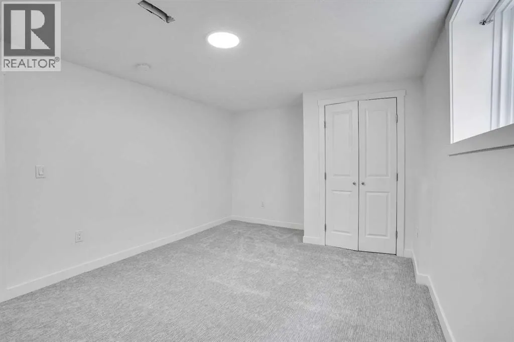 60 Whitworth Way NE