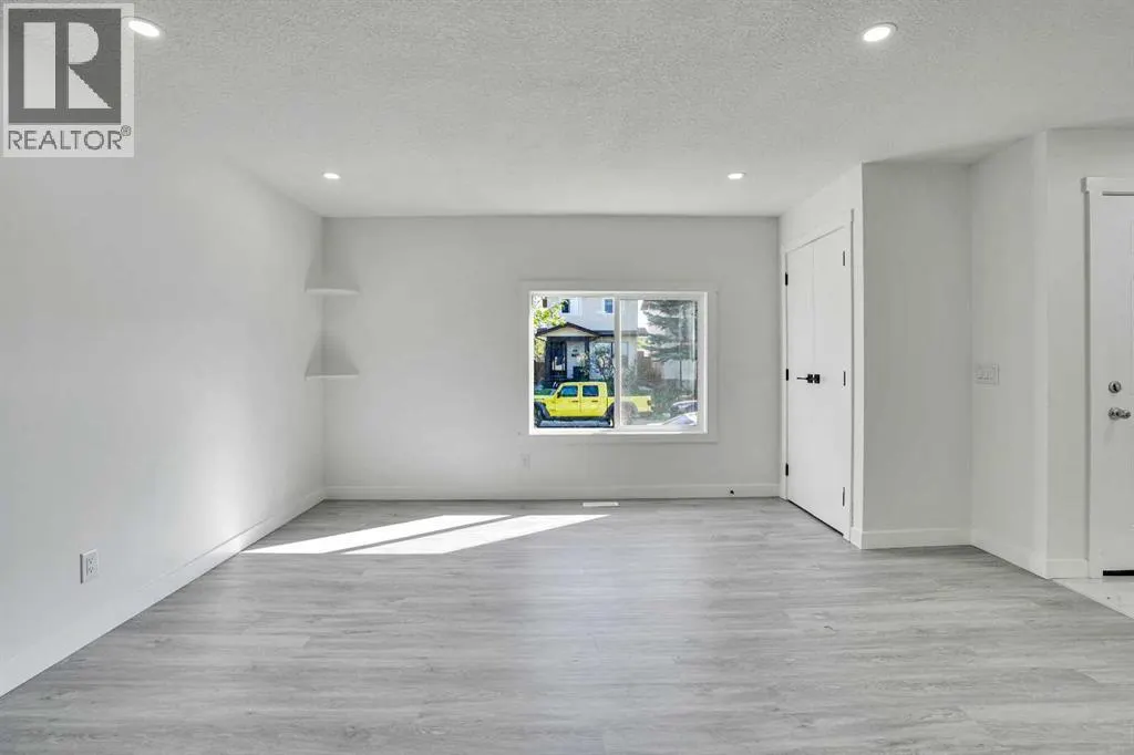 60 Whitworth Way NE