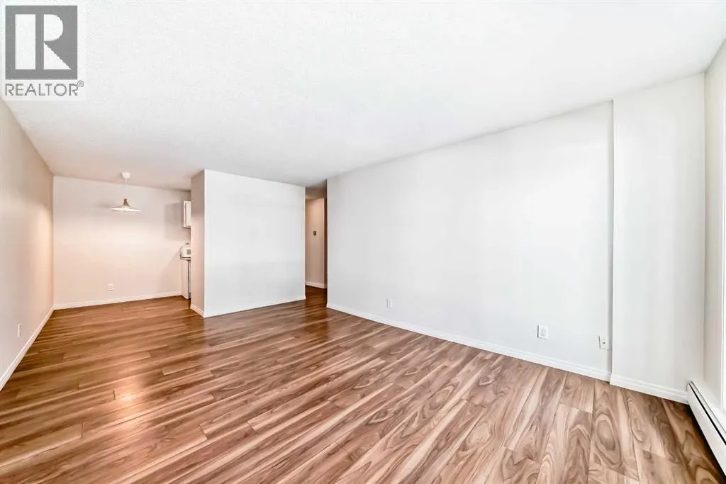205, 635 56 Avenue SW