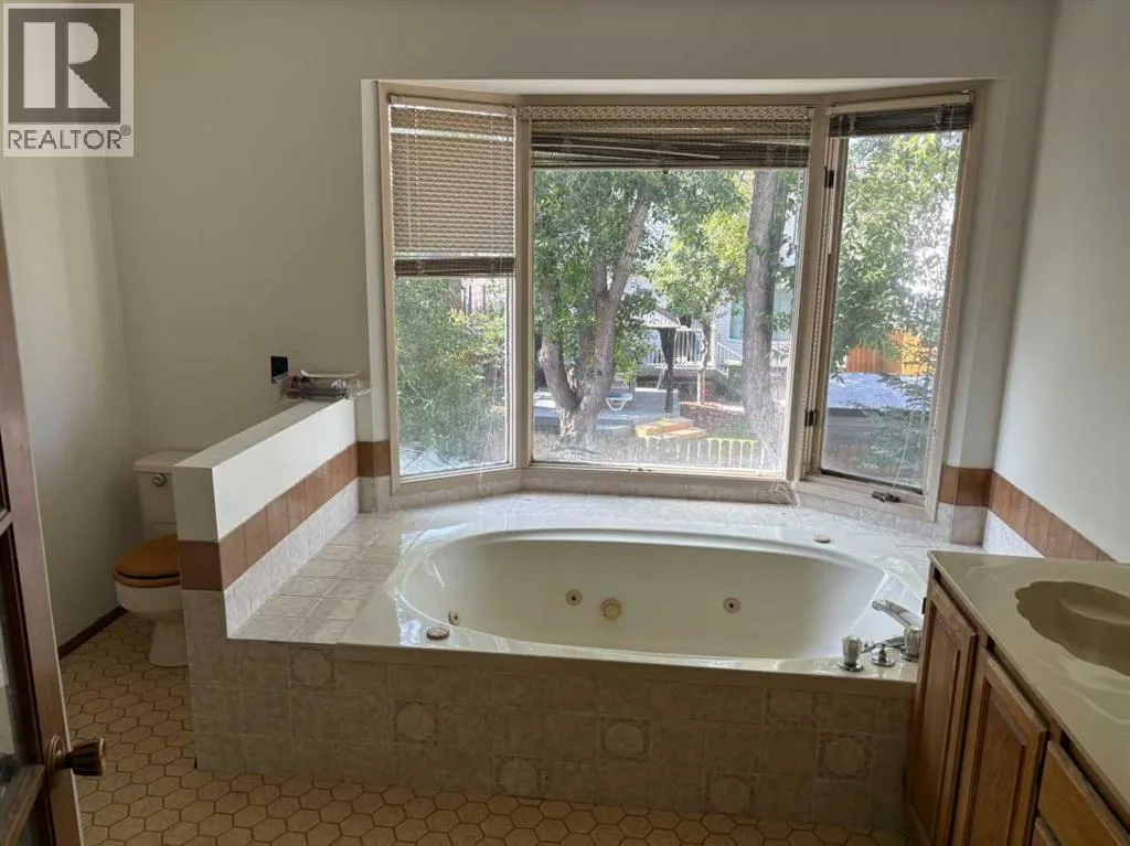 256 Woodstock Place SW
