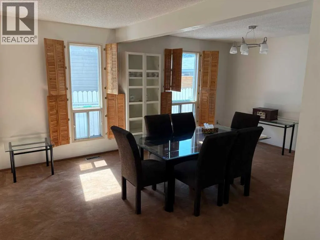 256 Woodstock Place SW