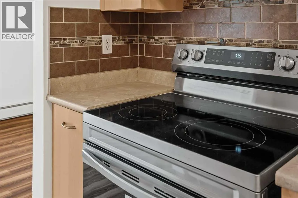 3302, 80 Glamis Drive SW
