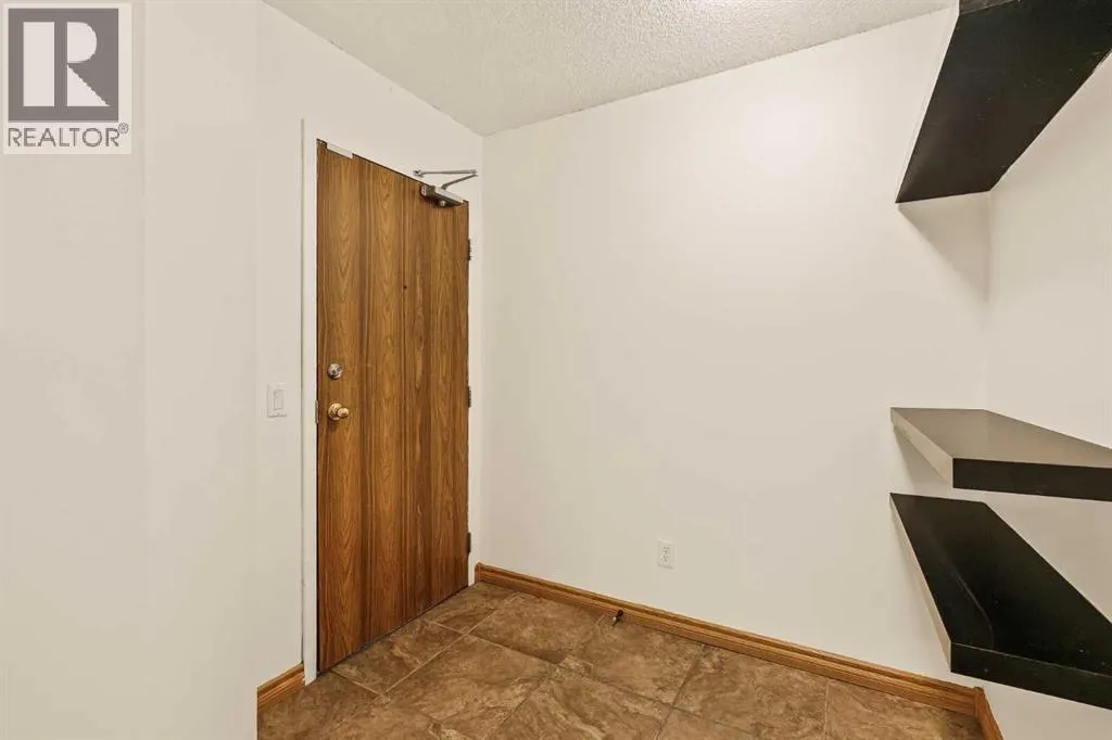 3302, 80 Glamis Drive SW