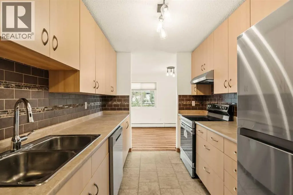 3302, 80 Glamis Drive SW