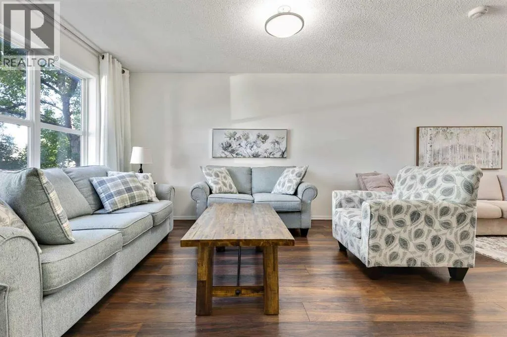 105 Prairie Sound Circle NW