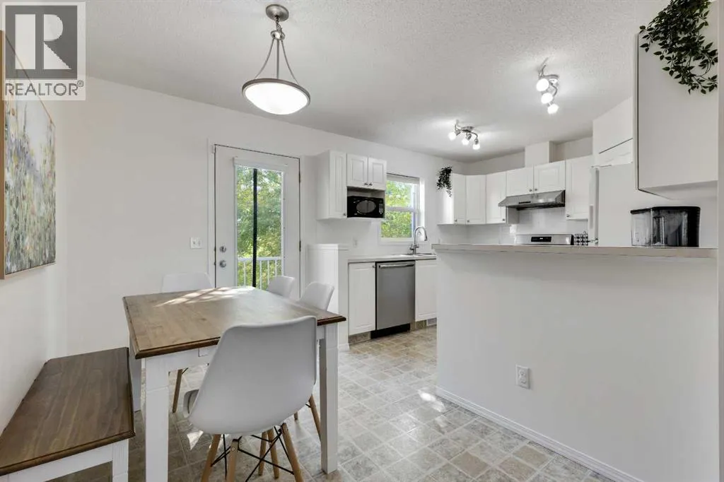 105 Prairie Sound Circle NW