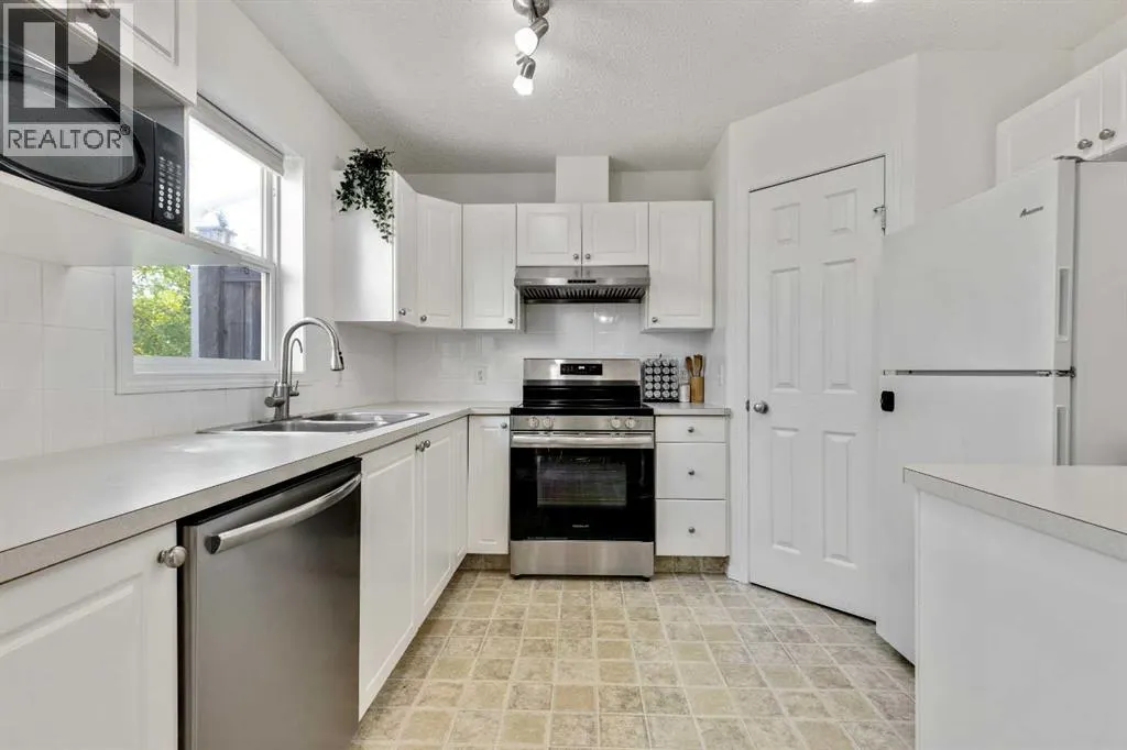 105 Prairie Sound Circle NW