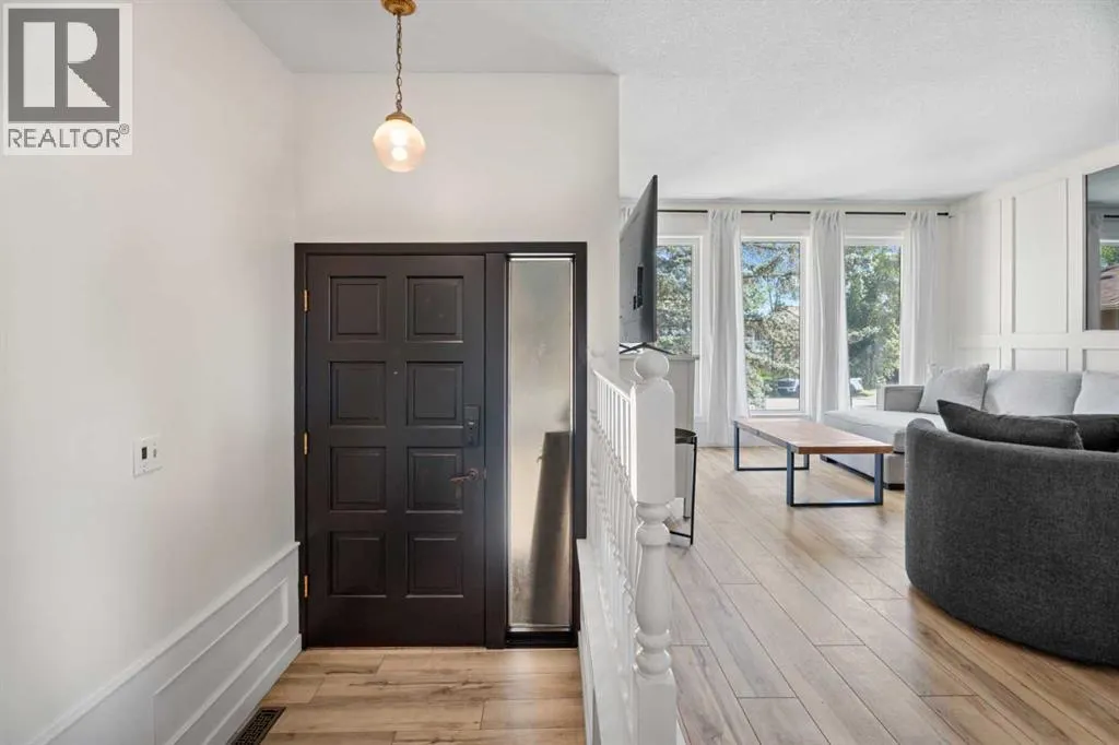 318 Shawnessy Drive SW