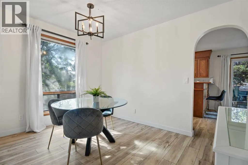318 Shawnessy Drive SW