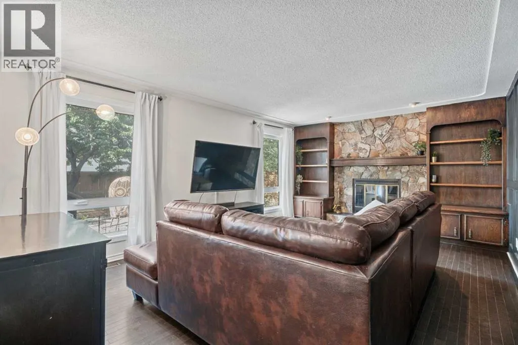 318 Shawnessy Drive SW