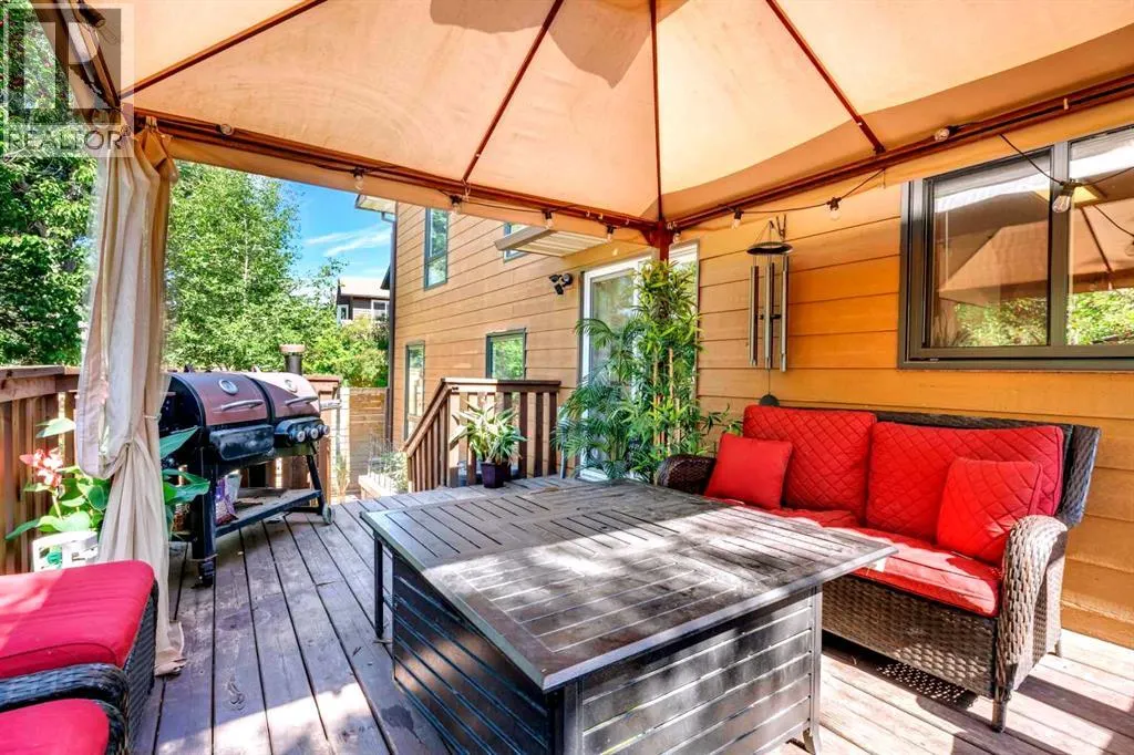 318 Shawnessy Drive SW