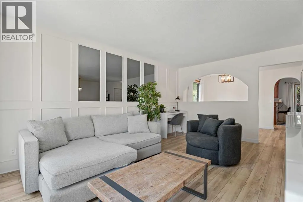 318 Shawnessy Drive SW