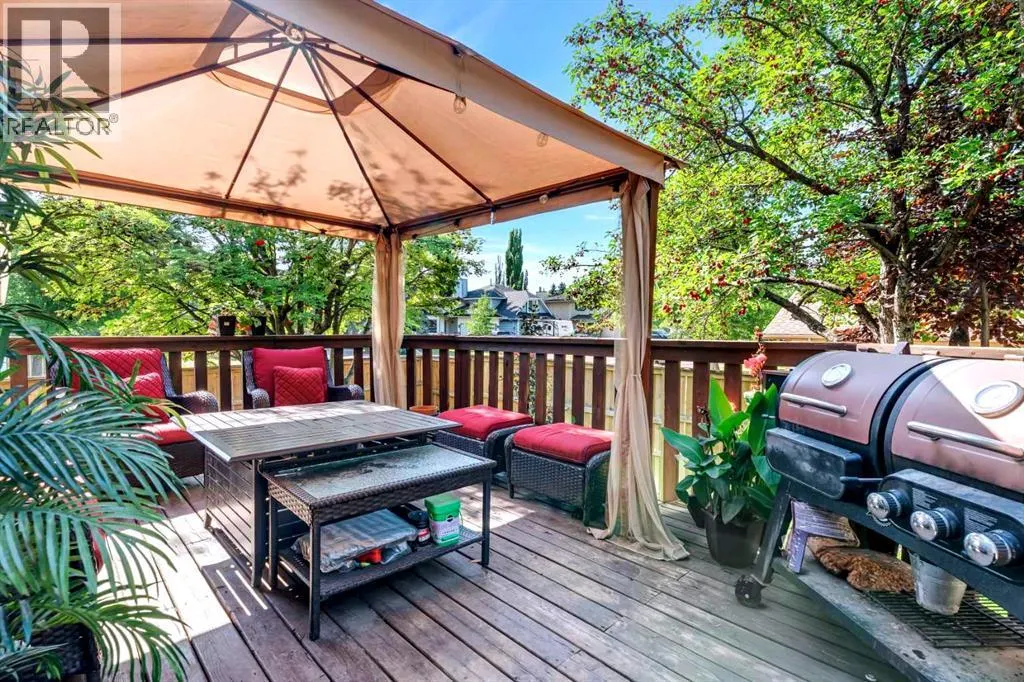 318 Shawnessy Drive SW
