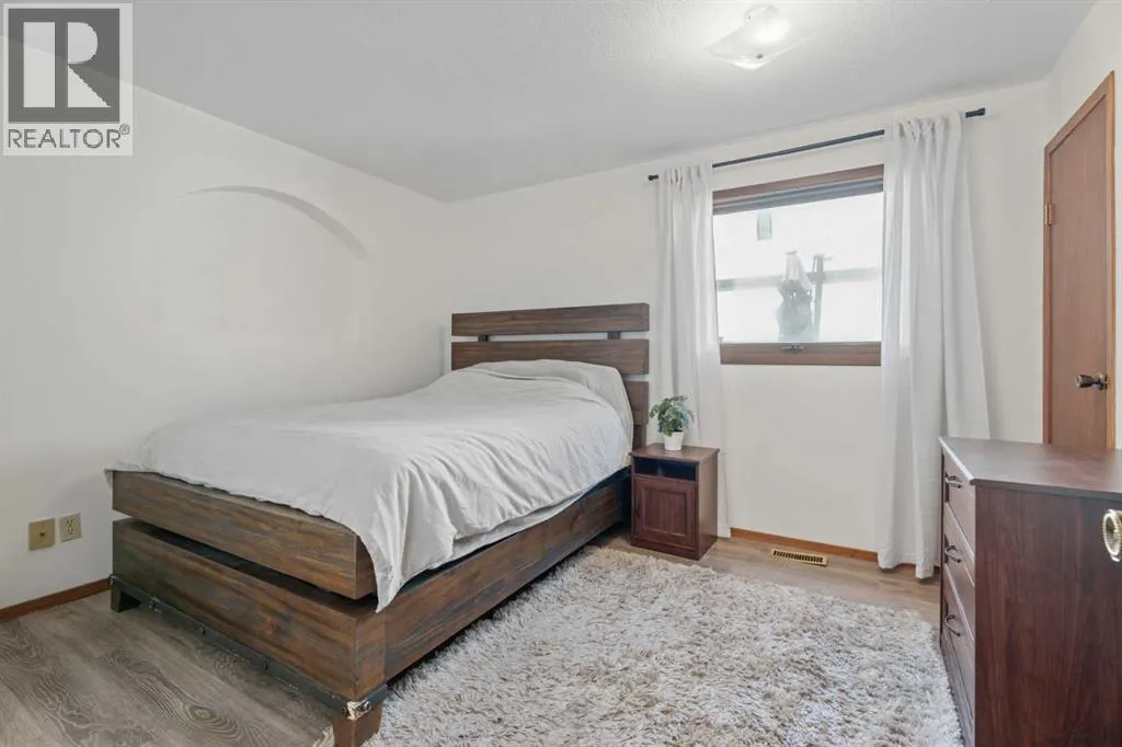 318 Shawnessy Drive SW