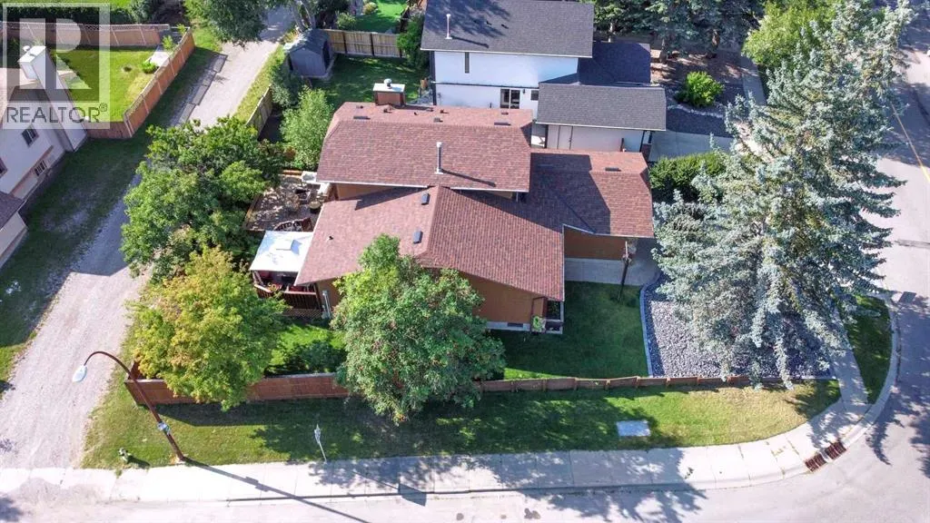 318 Shawnessy Drive SW