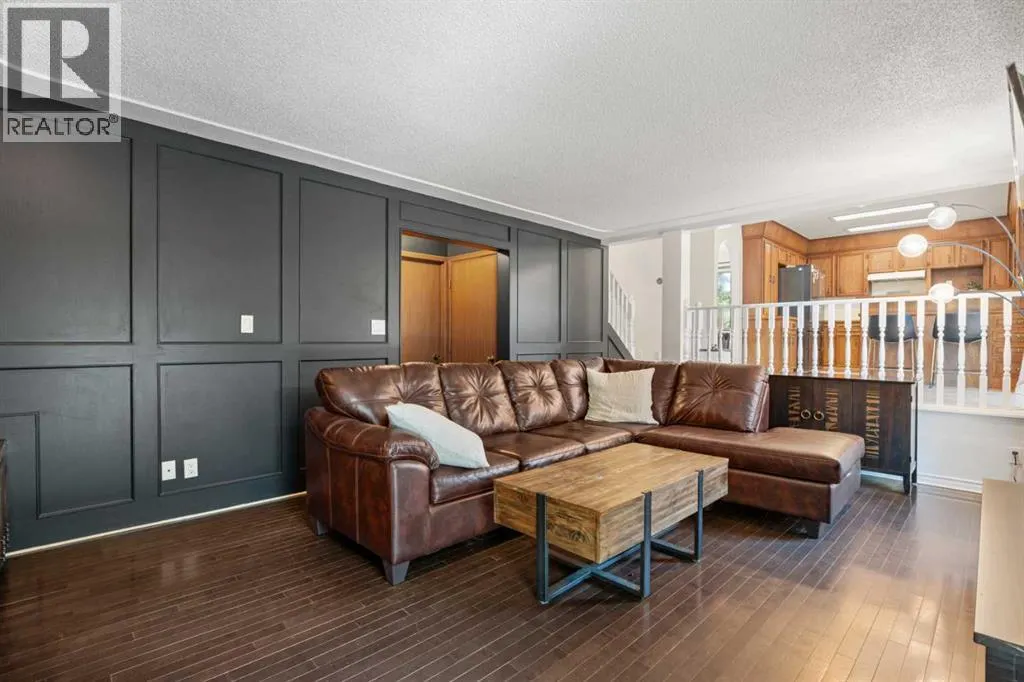 318 Shawnessy Drive SW