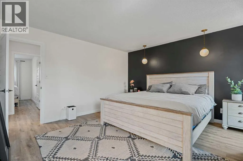318 Shawnessy Drive SW