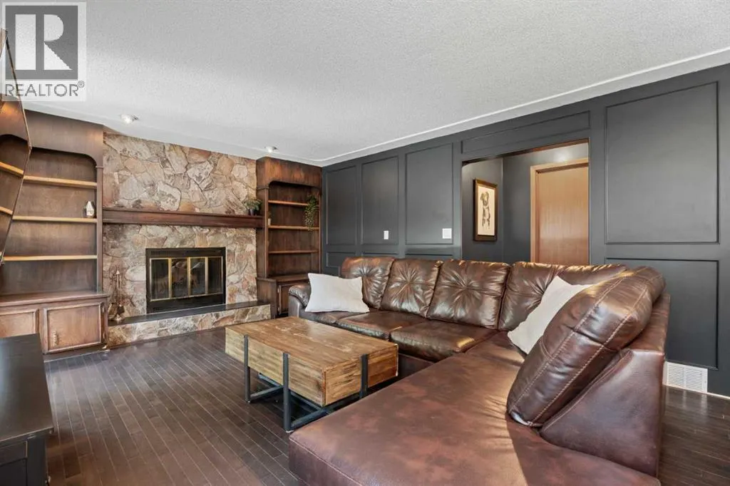 318 Shawnessy Drive SW