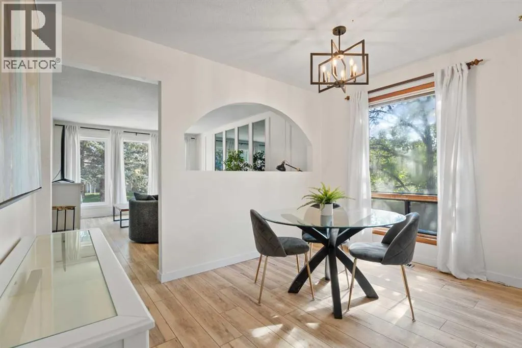 318 Shawnessy Drive SW