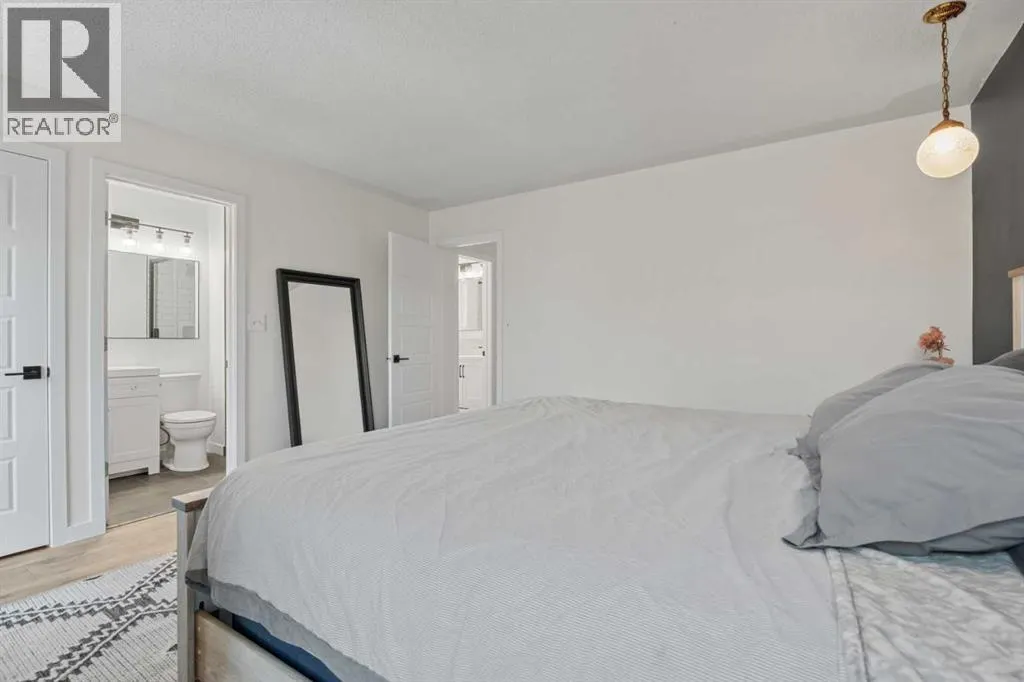 318 Shawnessy Drive SW