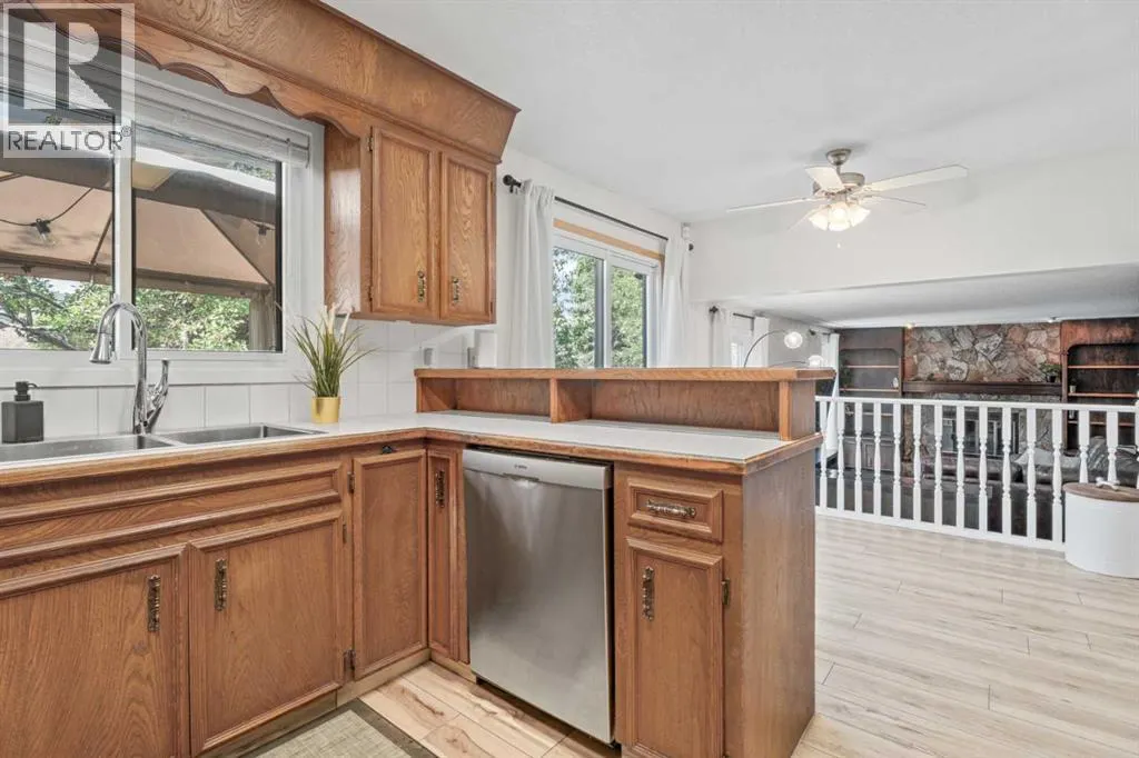 318 Shawnessy Drive SW