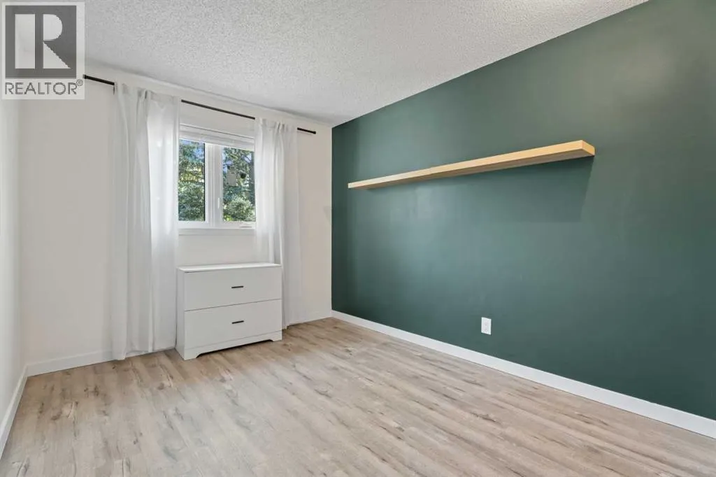 318 Shawnessy Drive SW