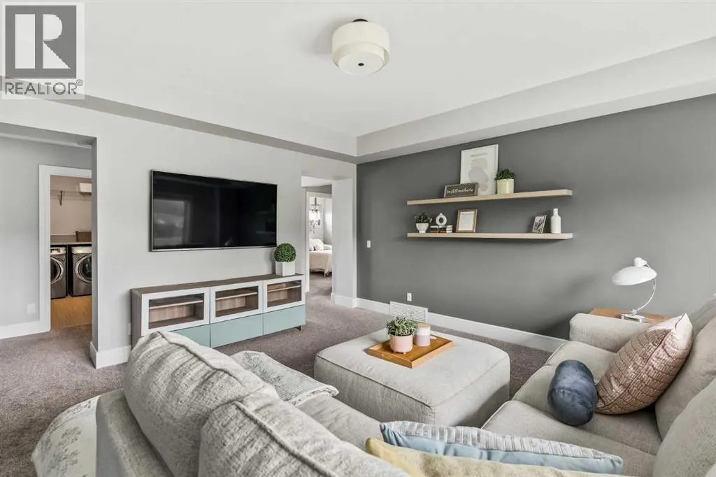 100 Cranbrook Heights SE