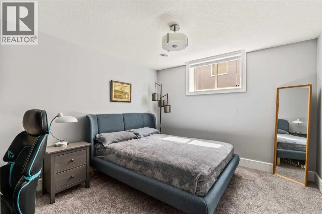 100 Cranbrook Heights SE