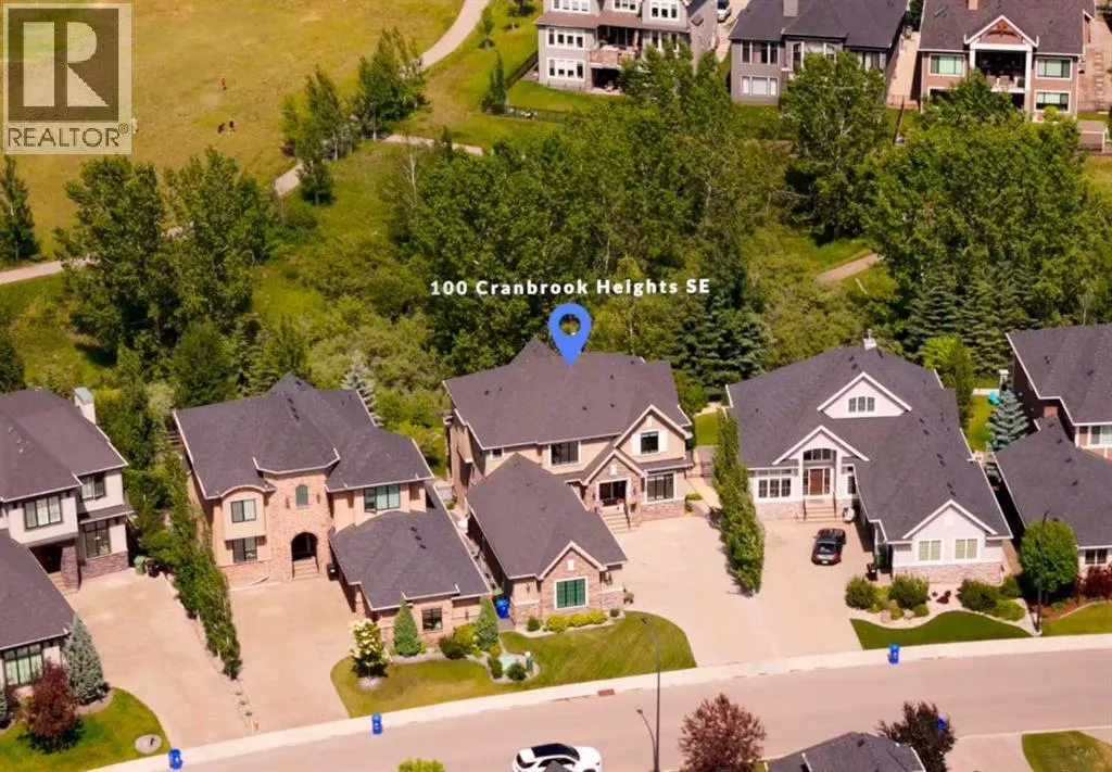 100 Cranbrook Heights SE