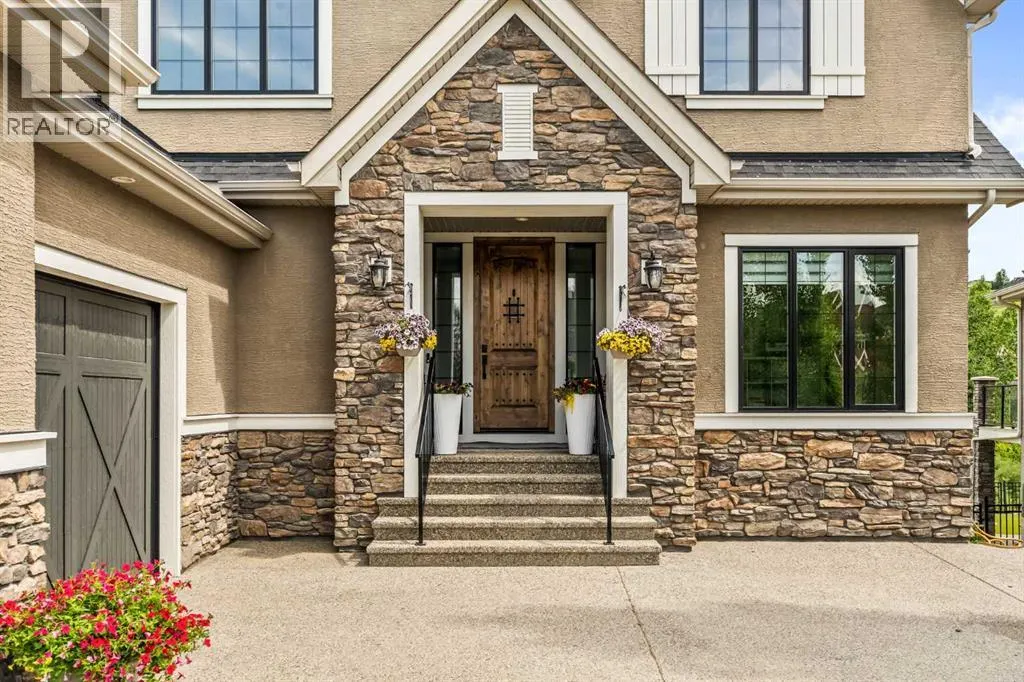 100 Cranbrook Heights SE