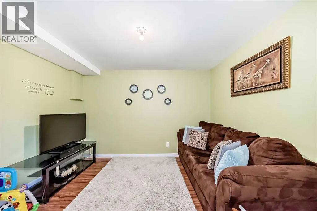 519 Copperpond Boulevard SE