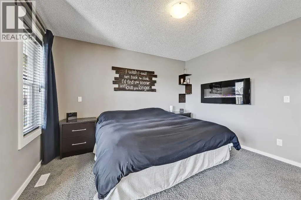 296 Marquis Heights SE
